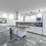 Βίλα Mersi *