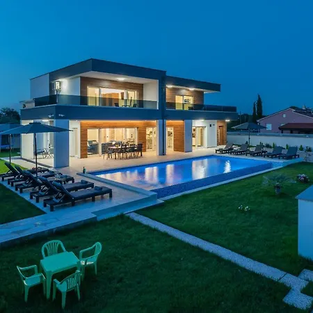 Mersi Villa *