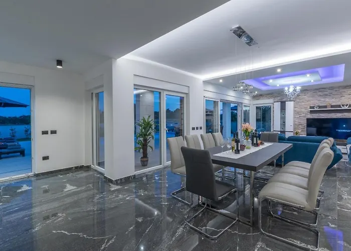 فيلة Mersi بولا