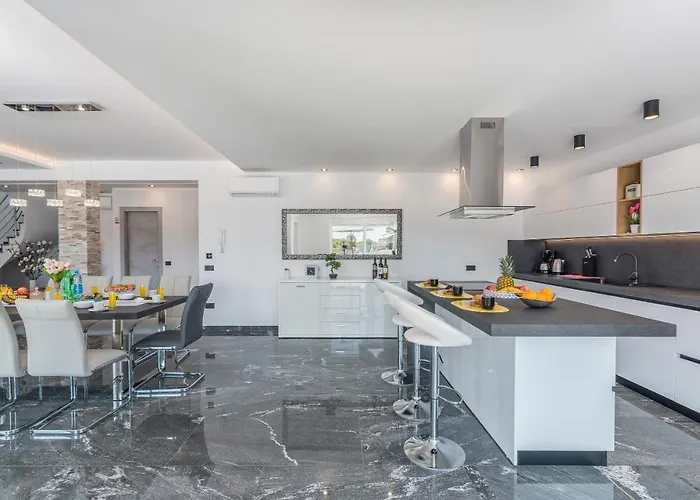 فيلة Mersi بولا