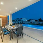 Mersi Villa