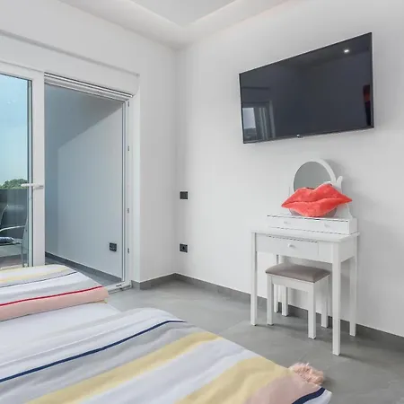Mersi Villa *